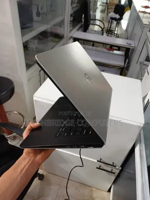 Laptop Dell Inspiron 15 5570 8GB Intel Core i5 HDD 1T