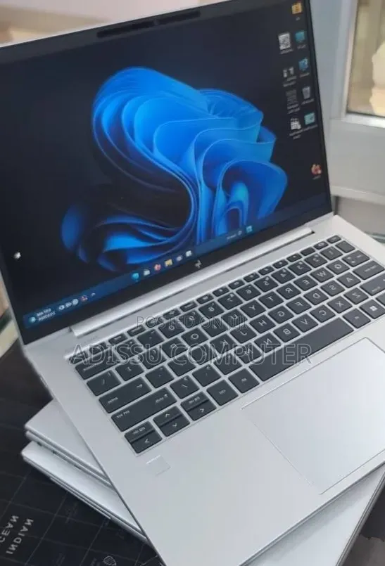 New Laptop HP EliteBook 840 G10 16GB Intel Core i7 SSD 512GB