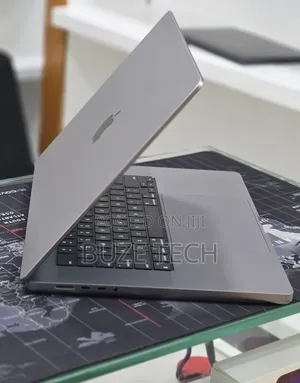 New Laptop Apple MacBook Pro 2023 M2 16GB Apple M2 SSD 512GB