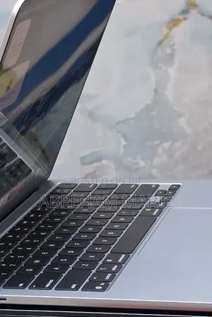 New Laptop Apple MacBook Air 2025 M4 16GB Apple M4 SSD 256GB