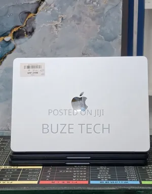 New Laptop Apple MacBook Air 2025 M4 16GB Apple M4 SSD 256GB