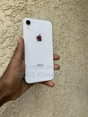 Apple iPhone XR 64 GB White