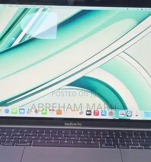 New Laptop Apple MacBook Pro 2022 M2 16GB Apple M2 SSD 256GB