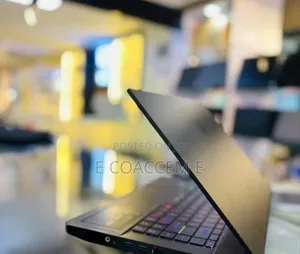 New Laptop MSI 16GB Intel Core i7 SSD 512GB