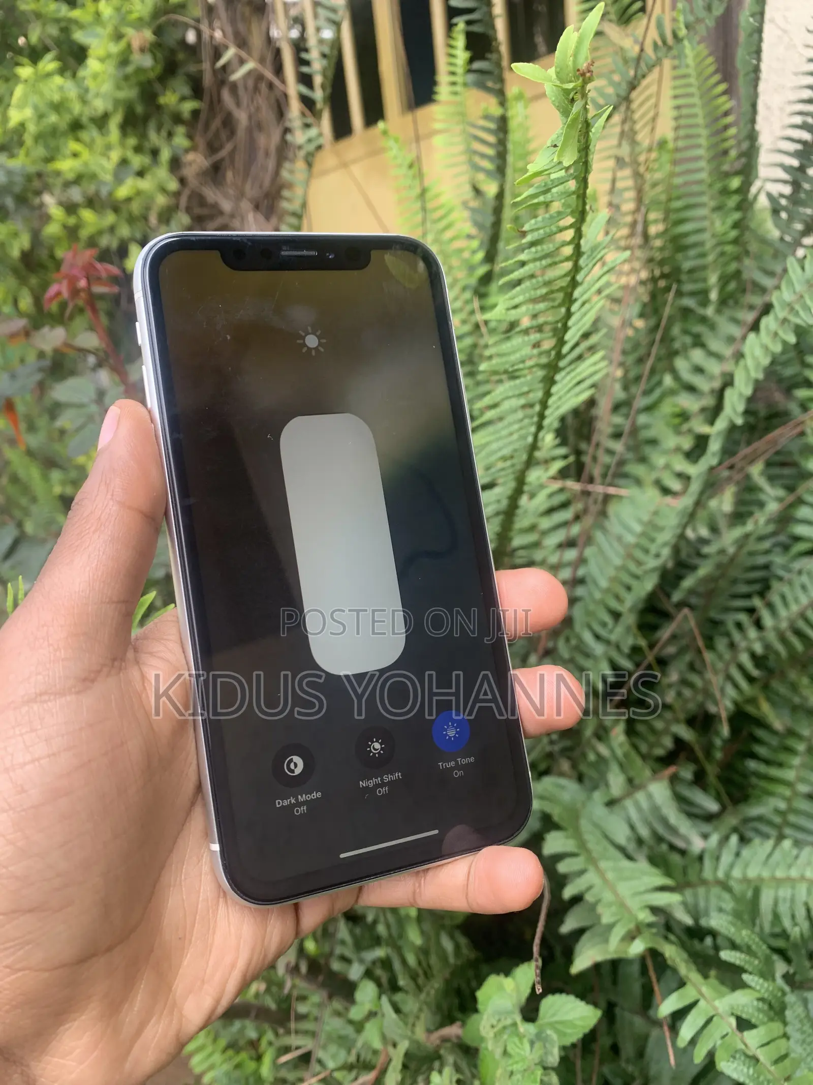 Apple iPhone XR 64 GB White