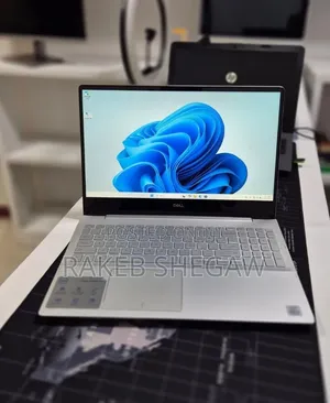 New Laptop Dell Inspiron 15 16GB Intel Core i5 SSD 512GB