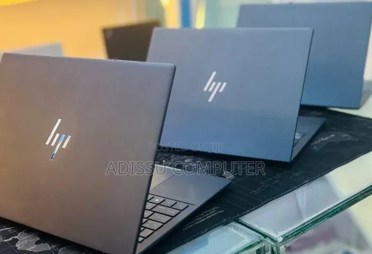 New Laptop HP Dragonfly Folio 16GB Intel Core i7 SSD 512GB