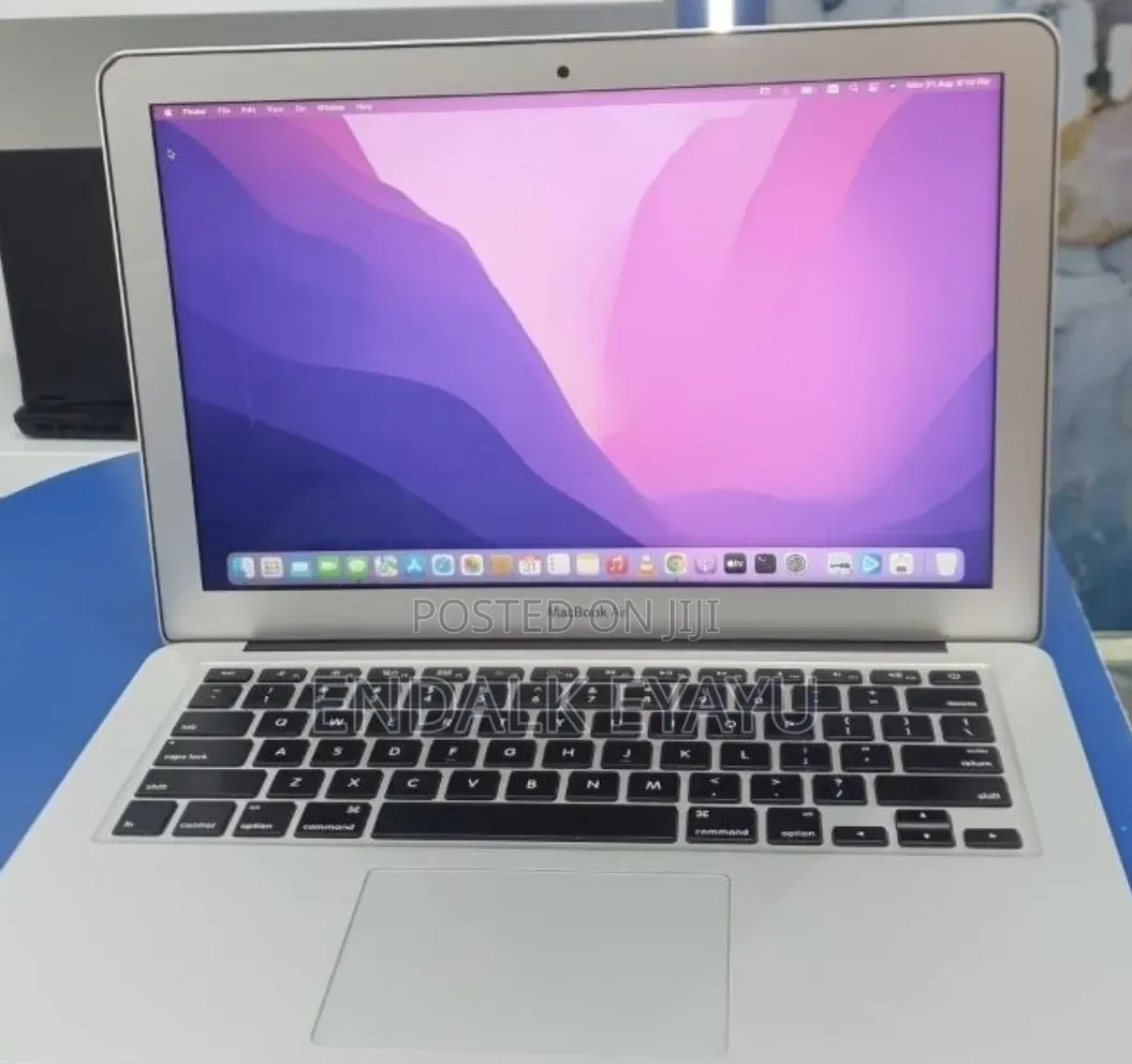 New Laptop Apple MacBook Air 2017 8GB Intel Core i7 SSD 128GB