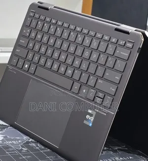 New Laptop HP Spectra 13 16GB Intel Core i7 SSD 512GB