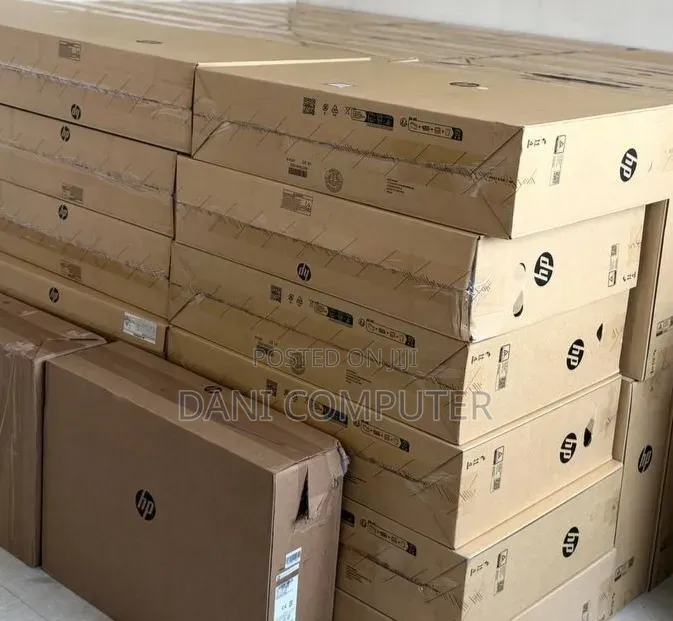 New HP 200 G4 22 All-in-One 16GB Intel Core i7 SSD 512GB