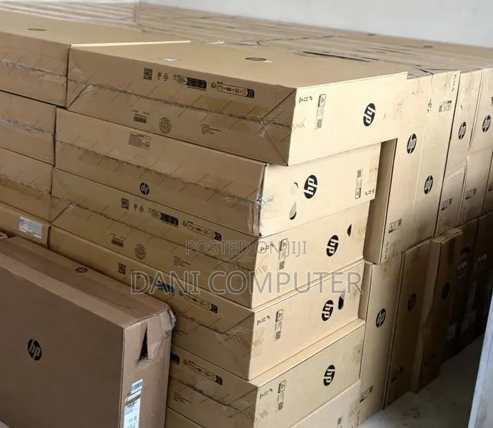 New HP 200 G4 22 All-in-One 16GB Intel Core i7 SSD 512GB