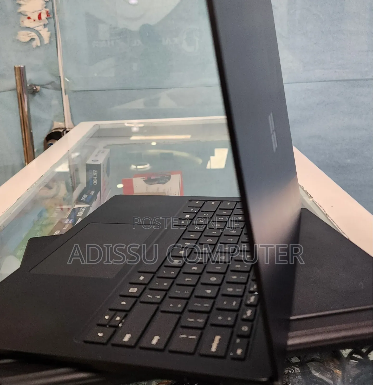 New Laptop Microsoft Surface Laptop 3 8GB Intel Core i5 SSD 256GB