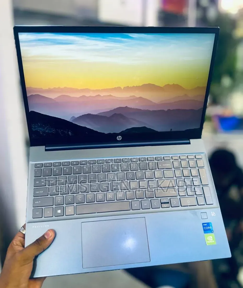 New Laptop HP Pavilion 15 16GB Intel Core i5 SSD 512GB