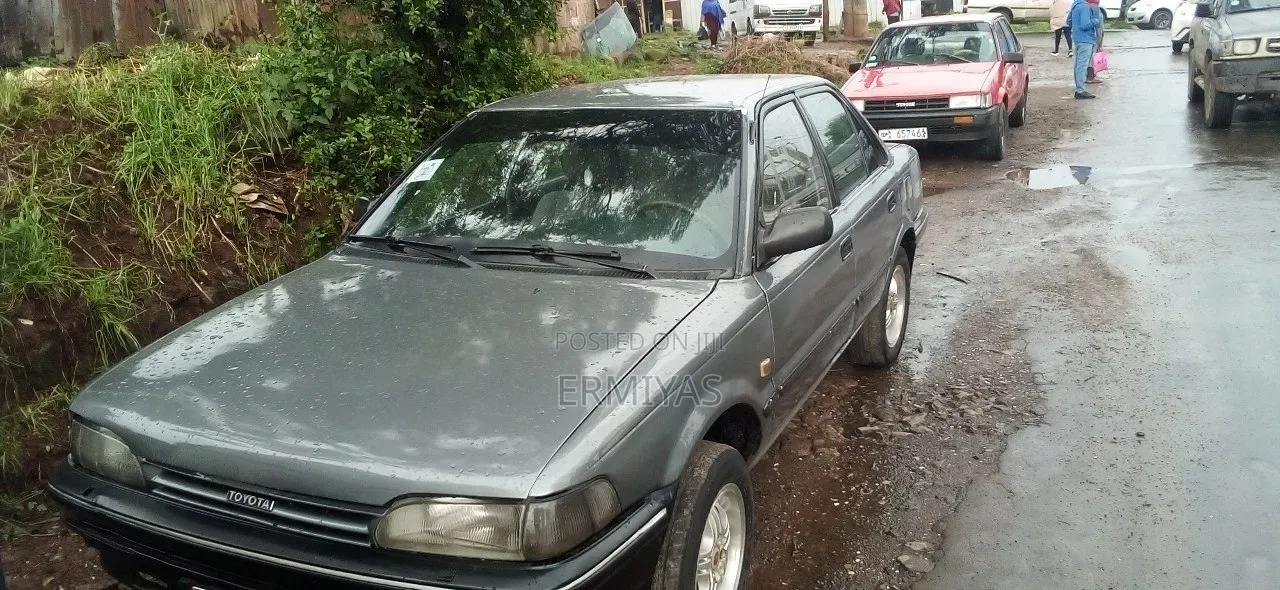 Toyota Corolla II 1992 Silver