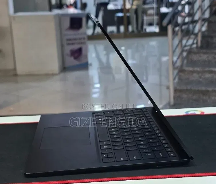 New Laptop Microsoft Surface Laptop 3 8GB Intel Core i5 SSD 256GB