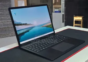 New Laptop Microsoft Surface Laptop 3 8GB Intel Core i5 SSD 256GB