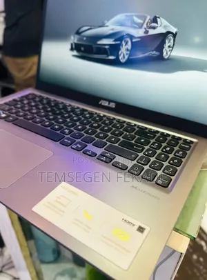 New Laptop Asus VivoBook 15 X505BA 8GB Intel Core i5 SSD 256GB