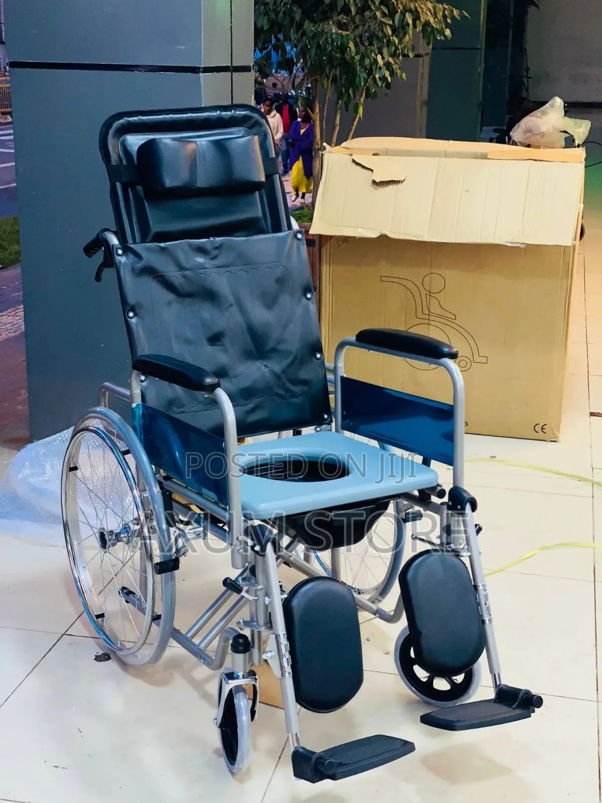 Long Back Reclining Wheelchair — ረጅም ጀርባ ያለው ዊልቸር