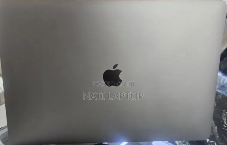 New Laptop Apple MacBook Pro 2019 16GB Intel Core i9 SSD 512GB
