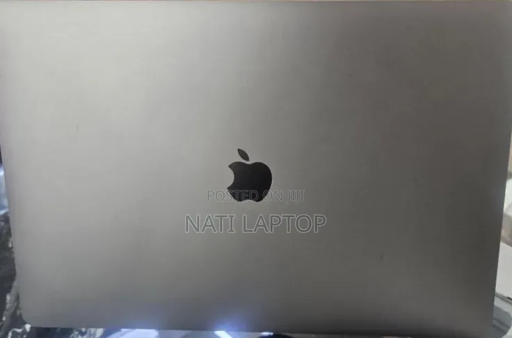 New Laptop Apple MacBook Pro 2019 16GB Intel Core i9 SSD 512GB