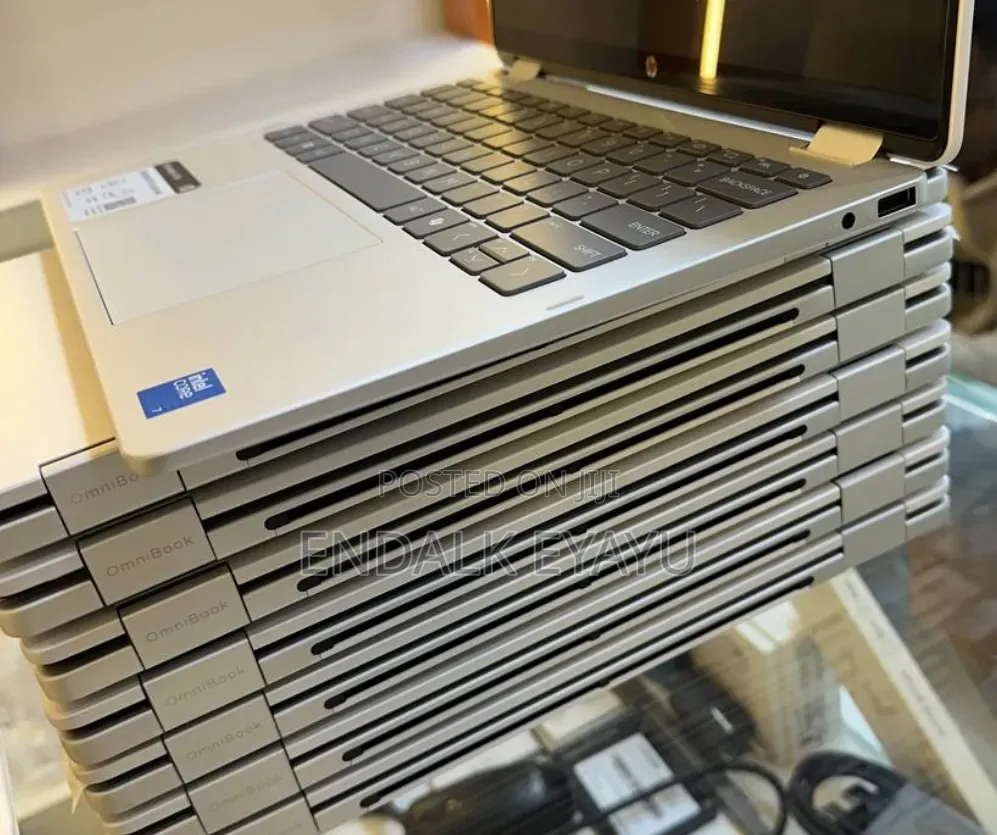 New Laptop HP OmniBook X Flip 14" 16GB Intel Core 7 SSD 512GB