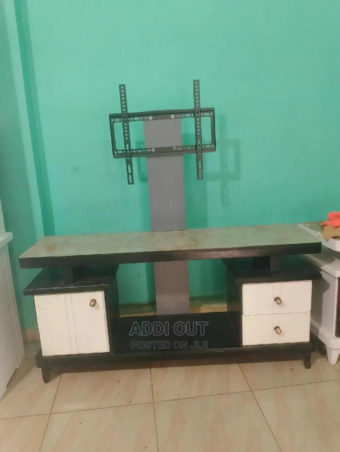 Tv Stand/ቲቪ ማስቀመጫ