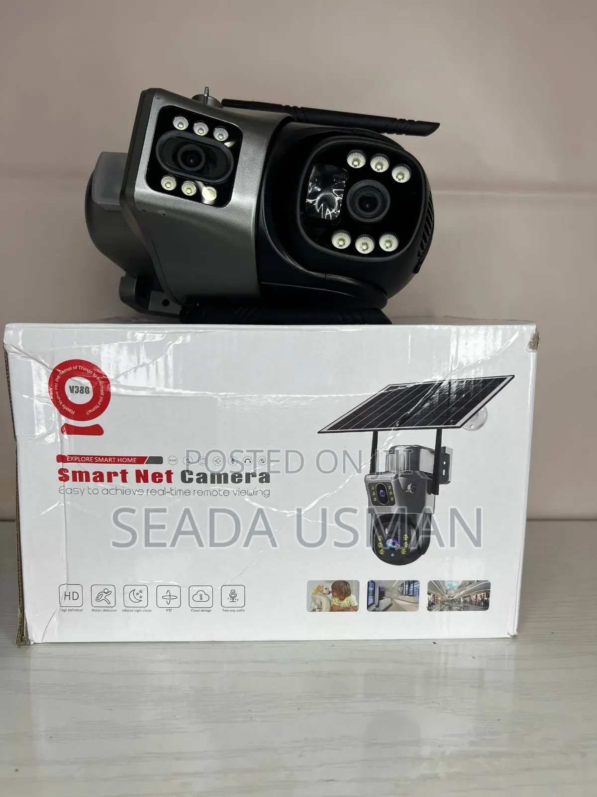 በፀሐይ ብርሃን (Solar) ብቻ የሚሰራ ዘመናዊ Dual-Lens Security Camera