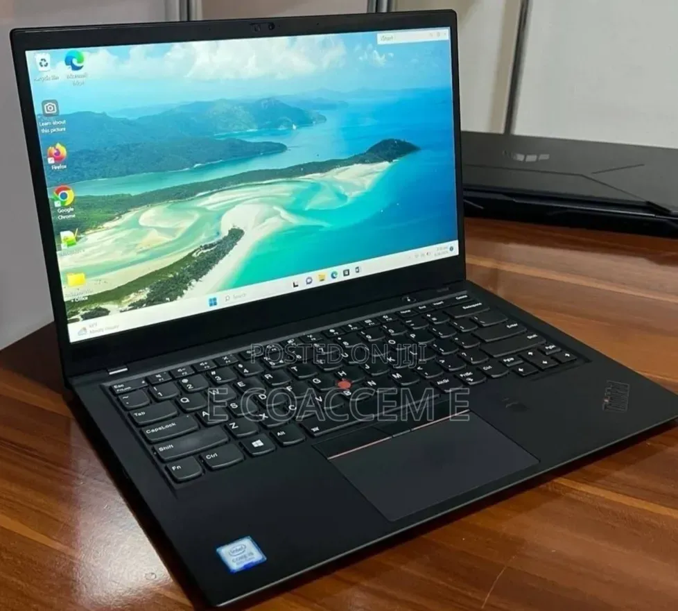 New Laptop Lenovo 8GB Intel Core i5 SSD 256GB