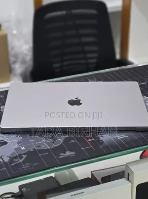 New Laptop Apple MacBook Pro 2022 M2 16GB Intel Core M2 SSD 512GB