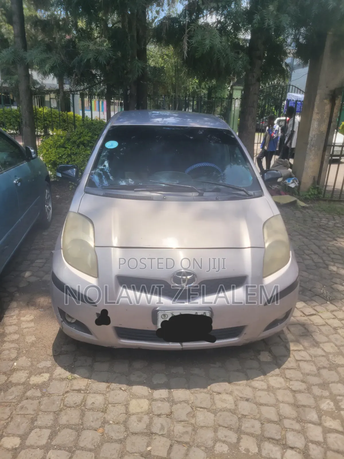 Toyota Yaris 2010 Gray