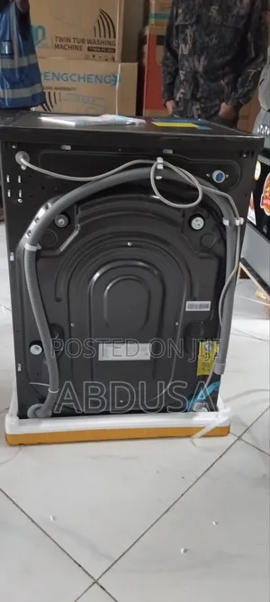 MIdea12ኪግየማጠብአቅም ያለው አውቶማቲክልብ ማጠቢያ ማሽን እስከ 8 ኪግ ድረስ ልብስዎትን ሙሉ ለሙሉ ማድረቅ