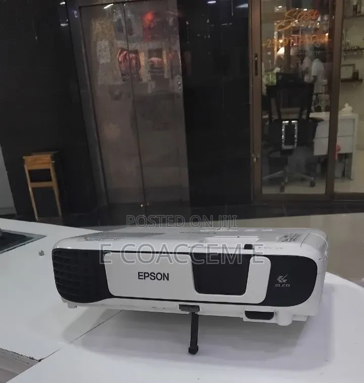 Epson Projector 
Model Name: EB-S41
 