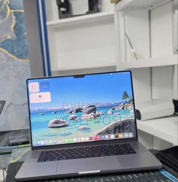 New Laptop Apple MacBook Pro 2021 M1 32GB Apple M1 Pro SSD 512GB