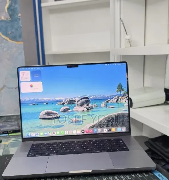 New Laptop Apple MacBook Pro 2021 M1 32GB Apple M1 Pro SSD 512GB