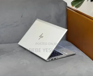 New Laptop HP EliteBook 830 G8 8GB Intel Core i5 SSD 512GB