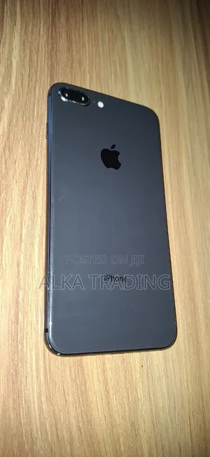 Apple iPhone 8 Plus 64 GB Black