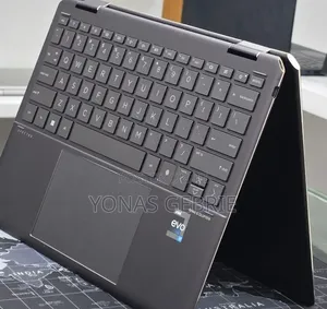 New Laptop HP Spectre 16GB Intel Core i7 SSD 512GB