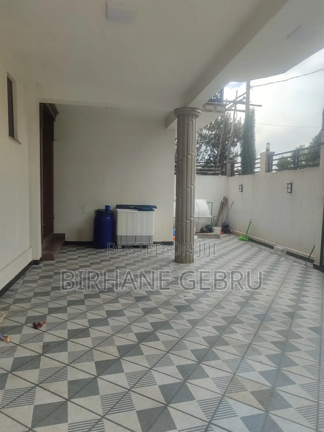 Furnished 10bdrm House in G+3, Bole for rent