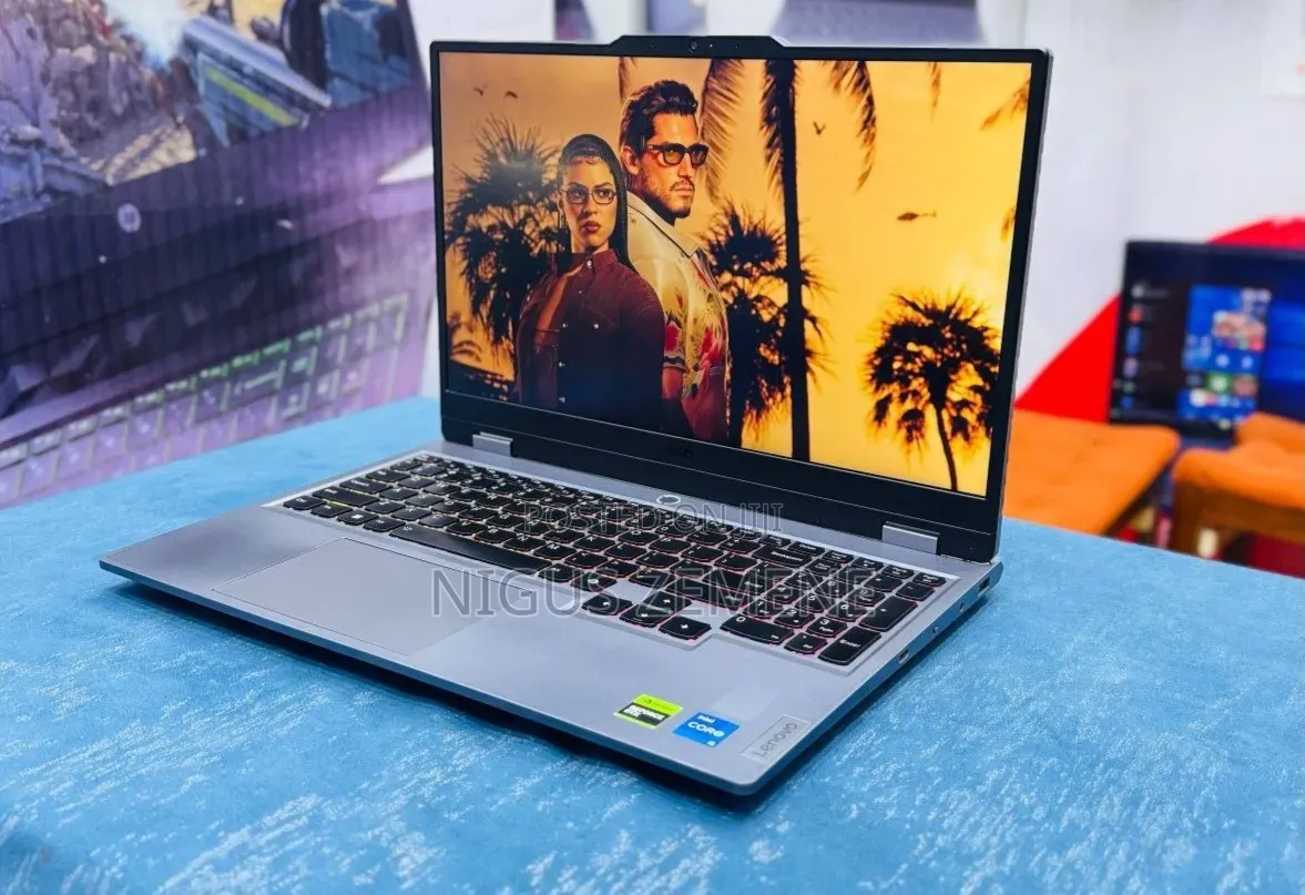 New Laptop Lenovo LOQ 15IRH8 16GB Intel Core i5 SSD 512GB