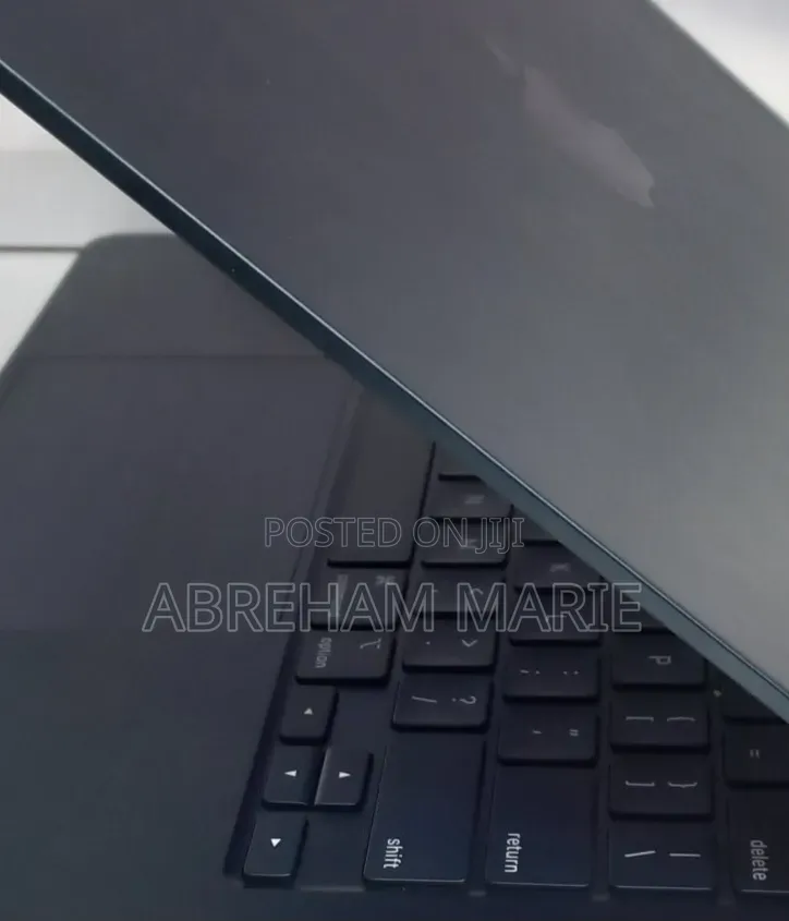 New Laptop Apple MacBook Air 2022 M2 8GB Intel Core M2 SSD 256GB