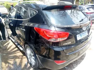 Hyundai Tucson 2012 Black