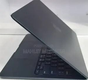 New Laptop Apple MacBook Air 2022 M2 8GB Apple M2 SSD 256GB
