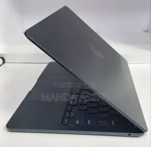 New Laptop Apple MacBook Air 2022 M2 8GB Apple M2 SSD 256GB