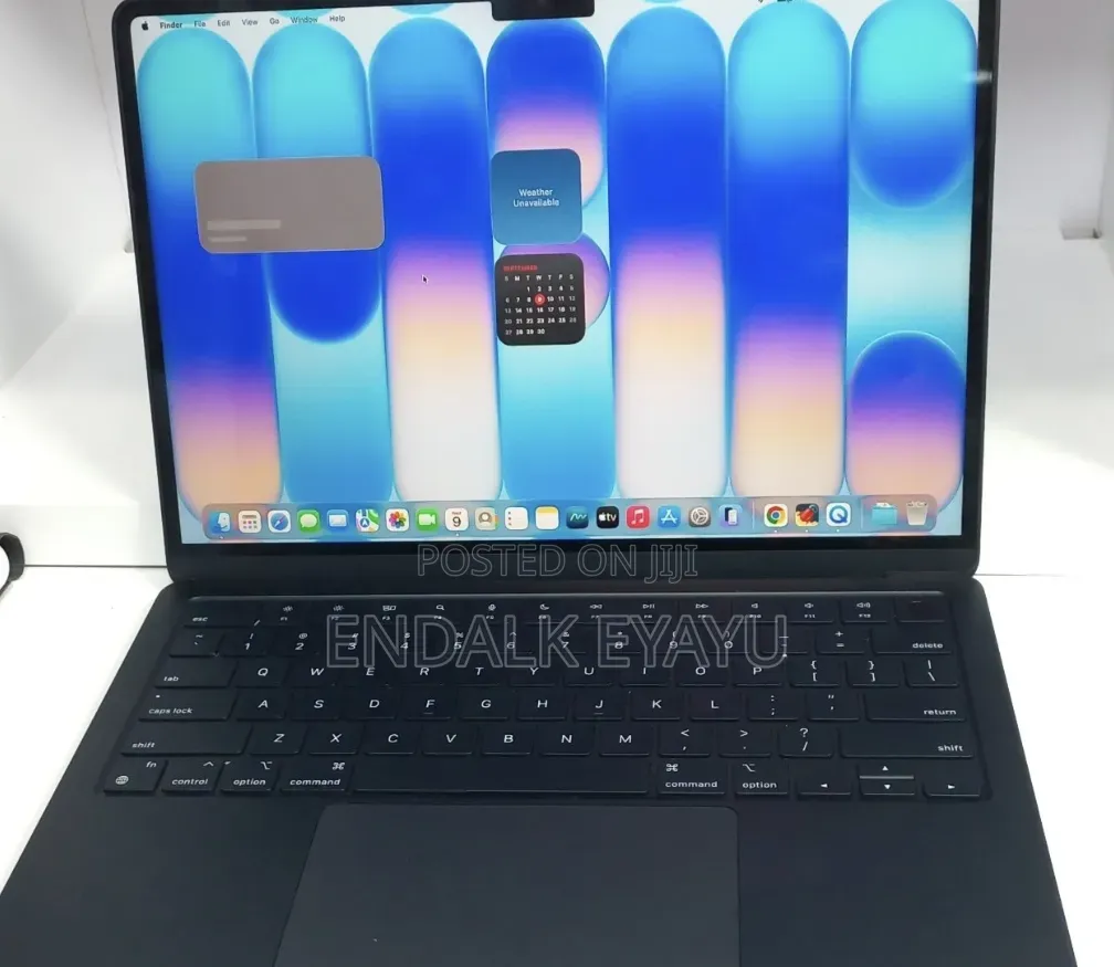 New Laptop Apple MacBook Air 2022 M2 8GB Apple M2 SSD 256GB