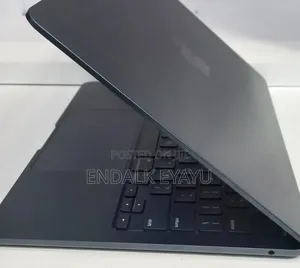New Laptop Apple MacBook Air 2022 M2 8GB Apple M2 SSD 256GB