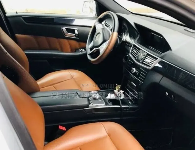 Mercedes-Benz E200 2013 Silver