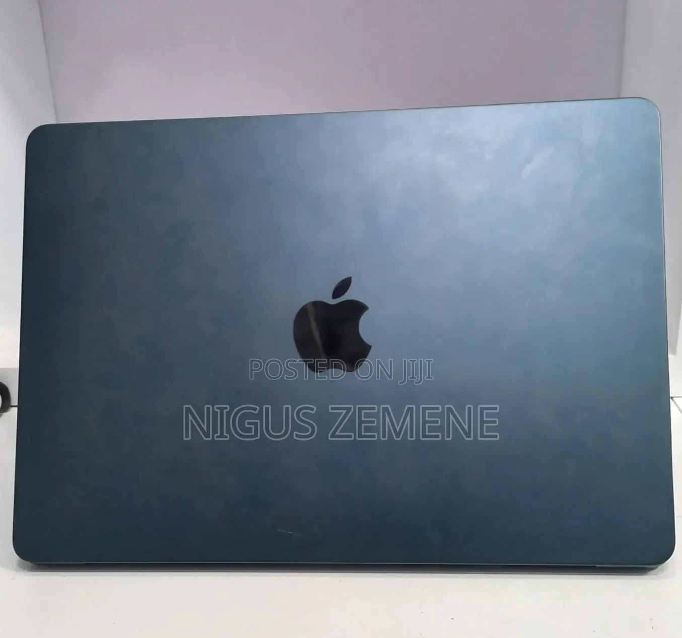New Laptop Apple MacBook Air 2022 M2 8GB SSD 256GB