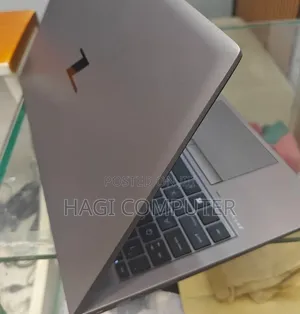 New Laptop HP ZBook Firefly G8 16GB Intel Core i7 SSD 512GB