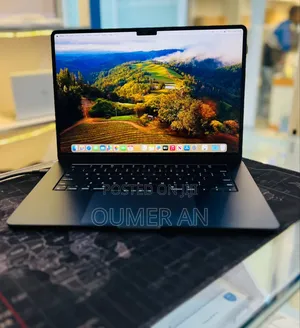 New Laptop Apple MacBook Air 2024 M3 8GB Apple M3 SSD 256GB