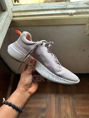 Shoes Selling
